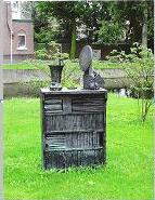 Monument Carry van Bruggen